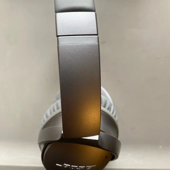 Bose QuietComfort 35 Series I Wireless Noise-Cancelling Headphones